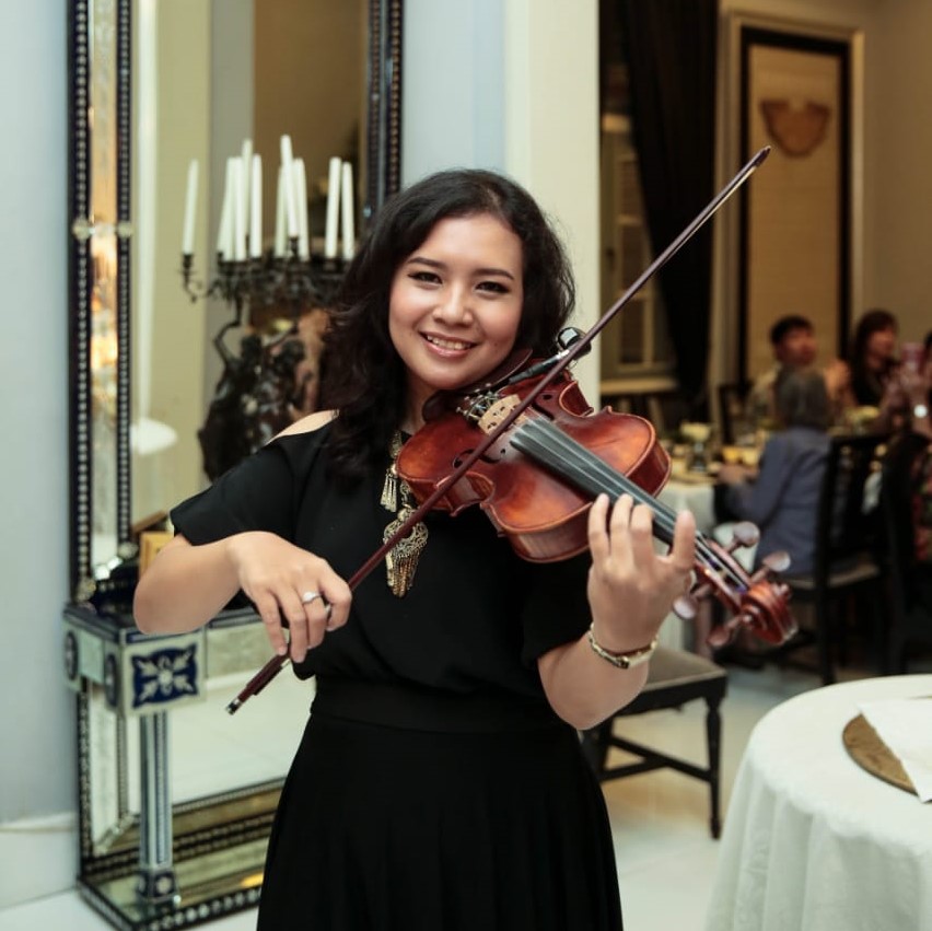 Ms Yoan - Violin Teacher